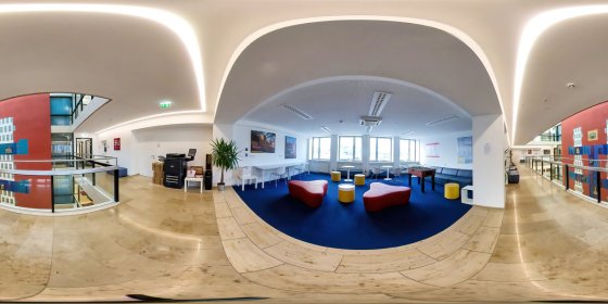 Play 'VR 360° - SFU LINZ 360° Tour-Online