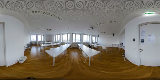 Play 'VR 360° - SFU LINZ 360° Tour-Online