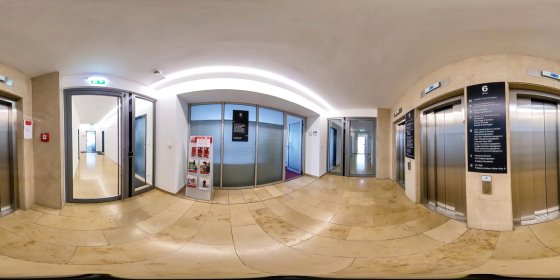 Play 'VR 360° - SFU LINZ 360° Tour-Online