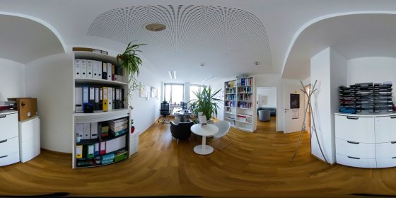 Play 'VR 360° - SFU LINZ 360° Tour-Online