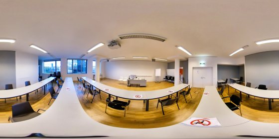 Play 'VR 360° - Campus Rundgang SFU Wien