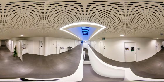 Play 'VR 360° - Campus Rundgang SFU Wien