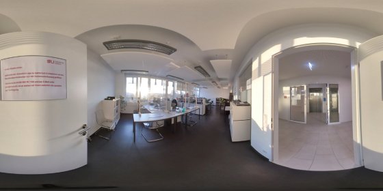 Play 'VR 360° - Campus Rundgang SFU Wien