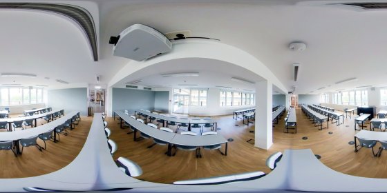 Play 'VR 360° - Campus Rundgang SFU Wien