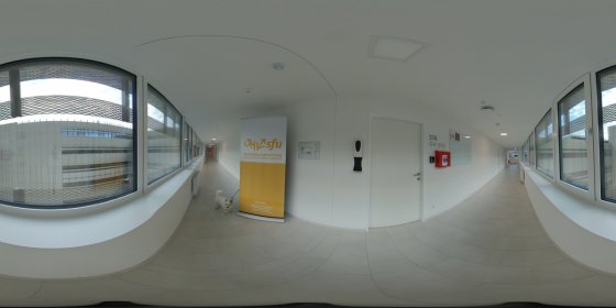 Play 'VR 360° - Campus Rundgang SFU Wien