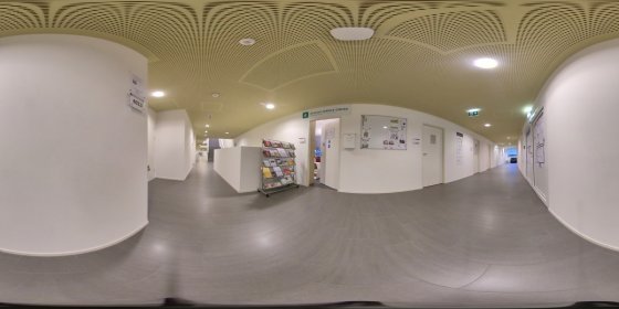 Play 'VR 360° - Campus Tour SFU Vienna