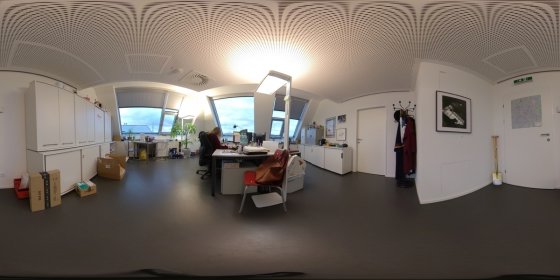 Play 'VR 360° - Campus Tour SFU Vienna