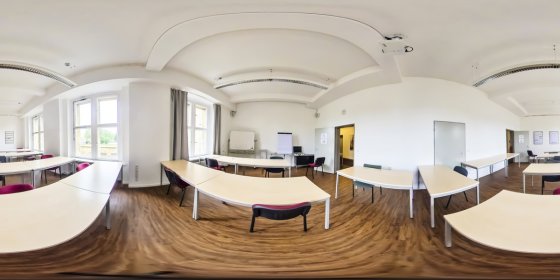 Play 'VR 360° - SFU Berlin 360° Tour-Online