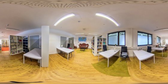 Play 'VR 360° - SFU Berlin 360° Tour-Online