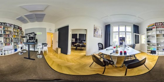 Play 'VR 360° - SFU Berlin Ambulanz 360° Tour-Online