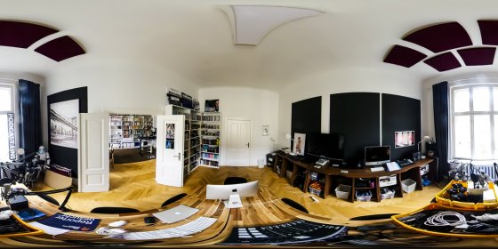 Play 'VR 360° - SFU Berlin Ambulanz 360° Tour-Online